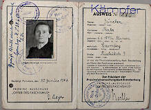 Opfer des Faschismus-Ausweis für Berta Jänchen von 1946